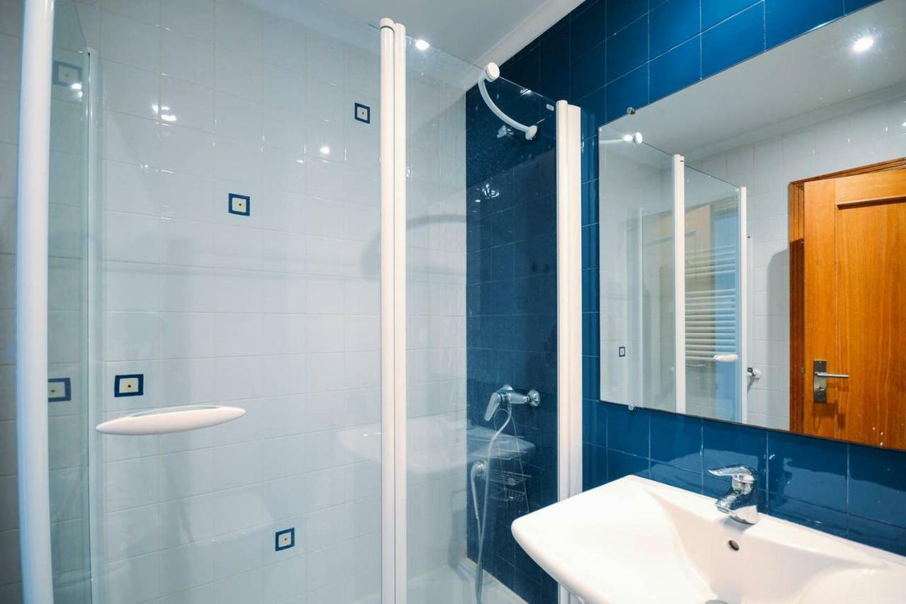Fantastic Seaside Family Apartment With Pool Parede Zewnętrze zdjęcie