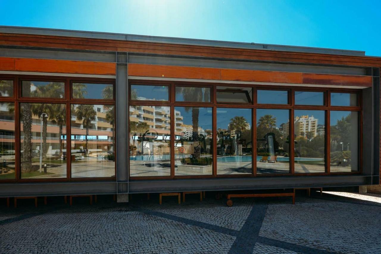 Fantastic Seaside Family Apartment With Pool Parede Zewnętrze zdjęcie